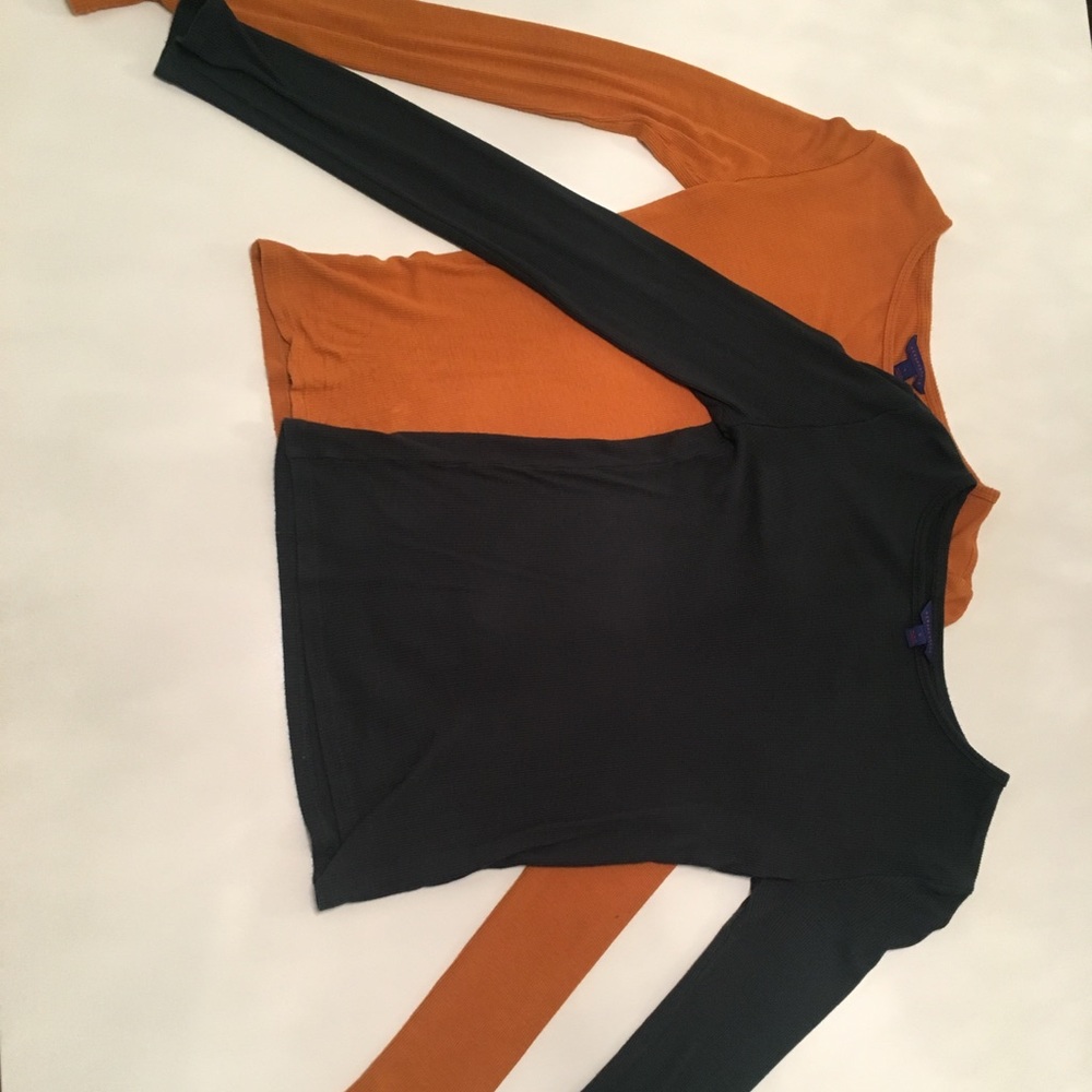 2 long sleeves